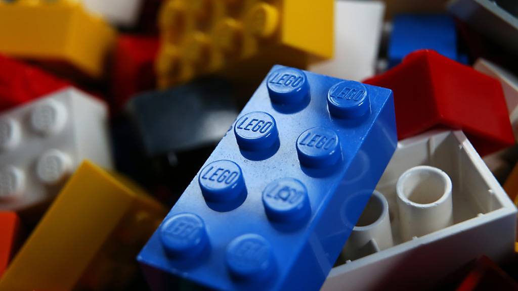 Der Spielwarenhersteller Lego hat vor EU-Gericht in einem Rechtsstreit einen Sieg errungen. Im Streit geht es um den Schutz des Designs der Lego-Bausteine.(Archivbild)