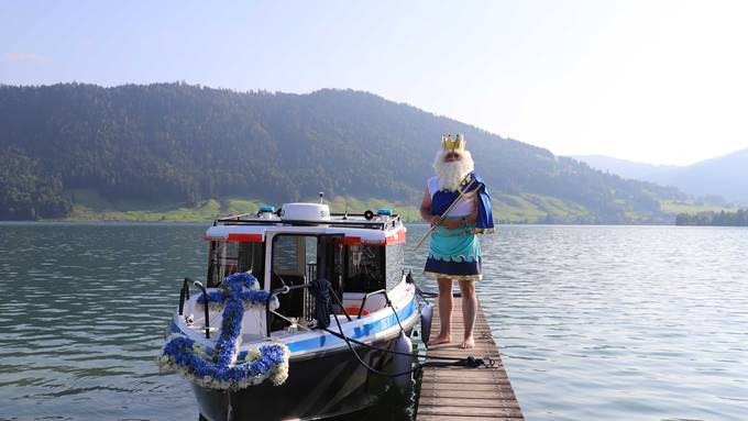 Mit dem Segen Neptuns: Ein neues Polizeischiff für den Ägerisee