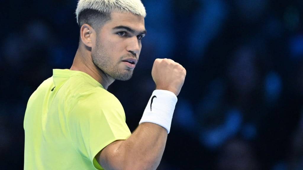 Ein Auftakt nach Mass: Carlos Alcaraz gewinnt zum Auftakt in zwei Sätzen