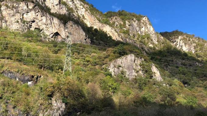 Zwei Kletterer in Cama GR von Steinschlag getroffen