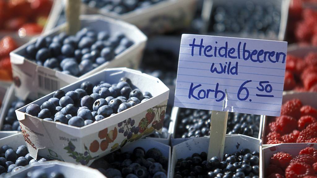 Aufgrund der Wetterverhältnisse werden 3788 Tonnen an Beeren aus einheimischem Anbau auf dem Markt erwartet. (Archivbild)