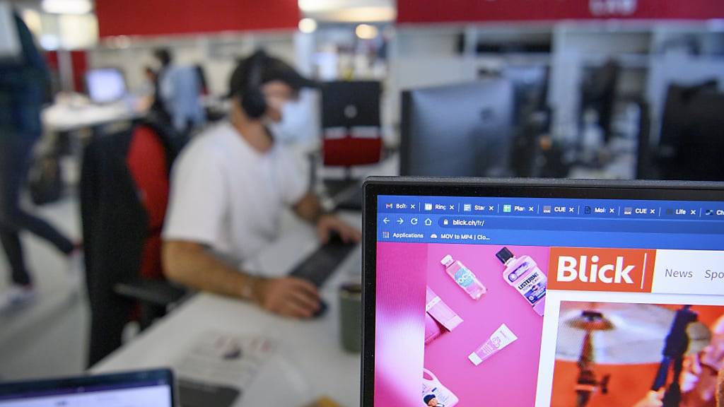 Im Zuge der neuen Organisation unter dem Dach von Ringier Medien Schweiz werden rund 75 Stellen abgebaut. (Archivbild)