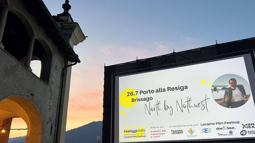 Das Wanderkino «Festeggiamo» bringt Locarnos Filmperlen aus 78 Jahren in die Täler und an den See. (KEYSTONE/Eva Pfirter)