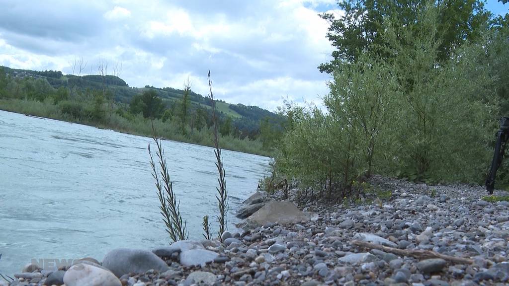 Vermisst: Junger Mann geht trotz Hochwasser in der Aare schwimmen