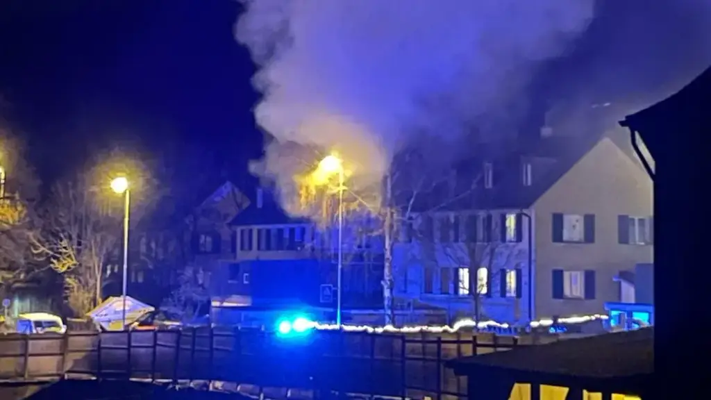 Brand wütet in Einfamilienhaus