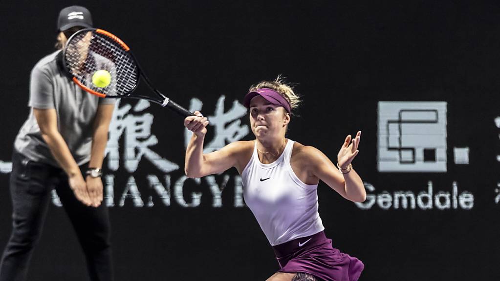 Die Titelverteidigerin Jelina Switolina startete mit einem Sieg in die WTA Finals in Shenzhen.