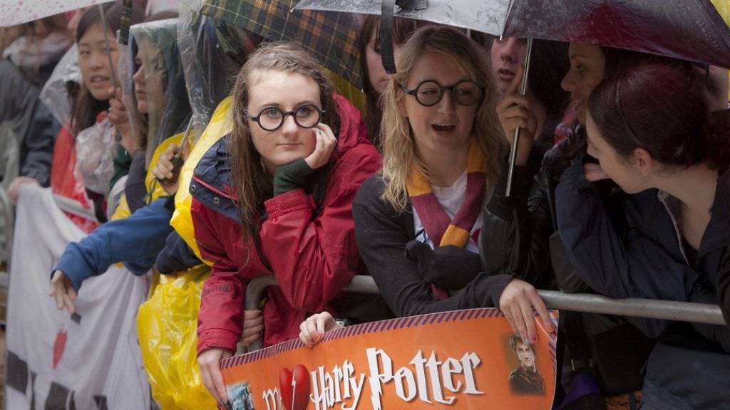 Der Hype um Harry Potter hält an: Nach dem ersten Ansturm auf Tickets für das Bühnenstück «Harry Potter and the Cursed Child» haben Fans nächste Woche noch einmal die Chance, einen Platz im Londoner Palace Theatre zu ergattern. (Archivbild)