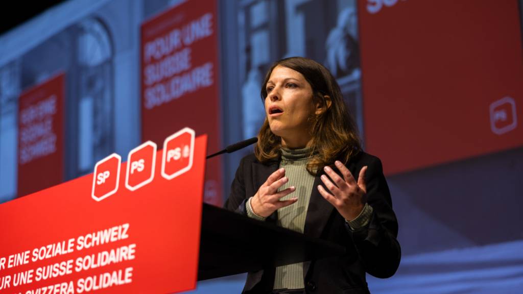 Mattea Meyer eröffnete den SP-Parteitag in Sursee LU.