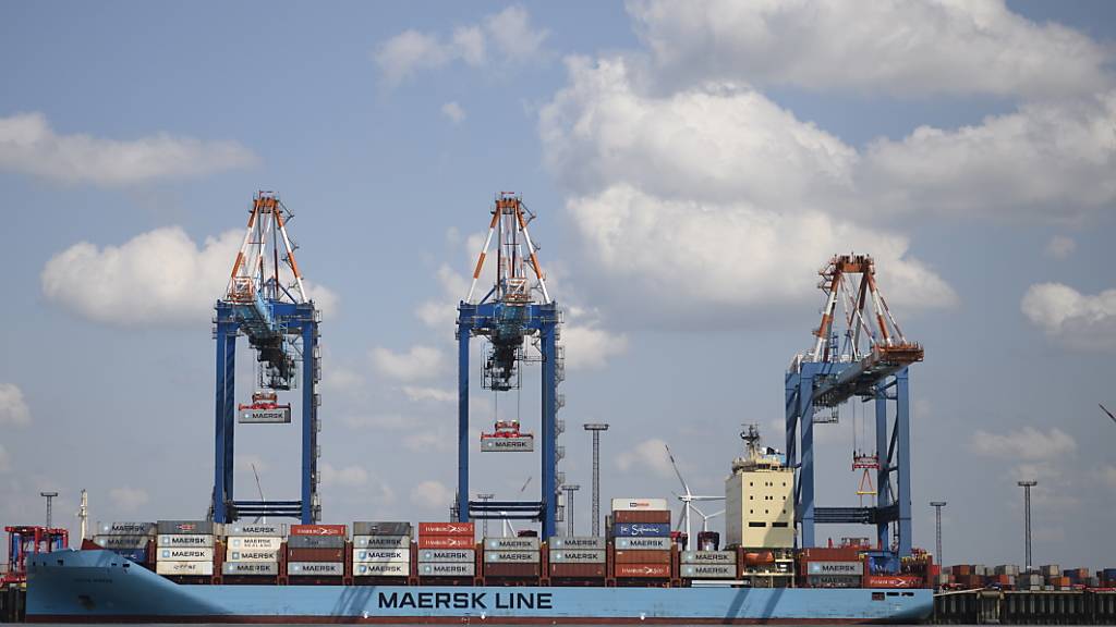 Sind aktuell weniger gefragt: Die riesigen Containerschiffe von Maersk. (Archivbild)