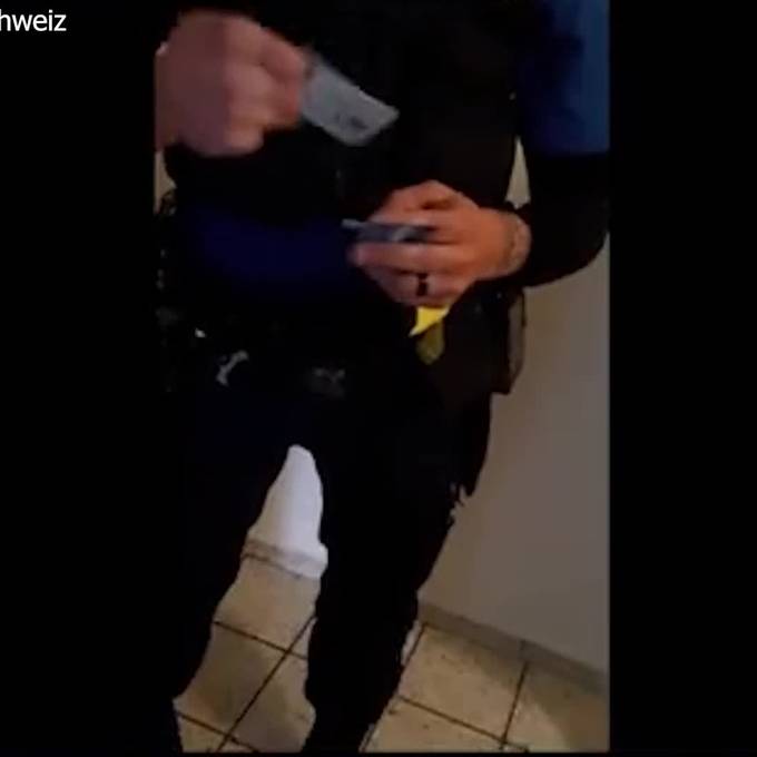 Luzerner Polizisten wollen sich nicht ausweisen – Video geht viral