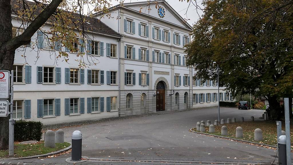 Am Obergericht Zürich hat am Montagmorgen der Prozess gegen vier ehemalige Angestellte der Gazprombank Schweiz begonnen. (Symbolbild)