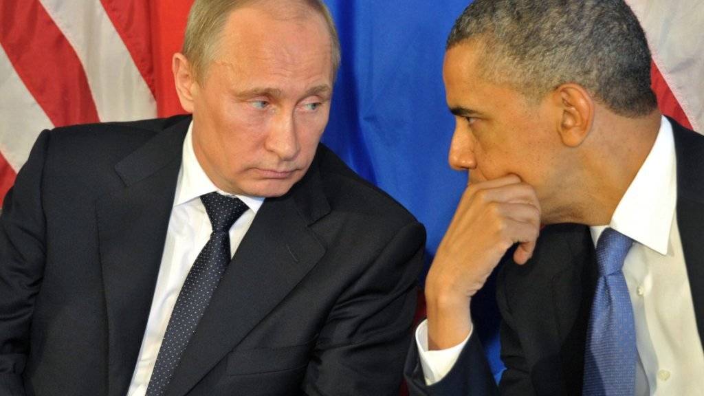 Wladimir Putin (links) und Barack Obama bei einem Treffen 2012 in Mexiko. Am Mittwoch telefonierten die beiden und diskutierten über die Lage in Syrien. (Archivbild)