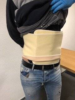 Der Mann schmuggelte 2 Kilogramm Heroin an seinem Körper. (Bild: pd)