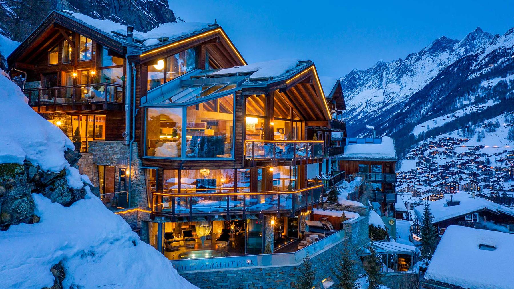 In diesem Luxus-Hotel im Zermatt dürfen die Stars logieren.