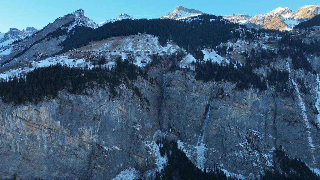 Deutscher Basejumper kommt im Berner Oberland ums Leben