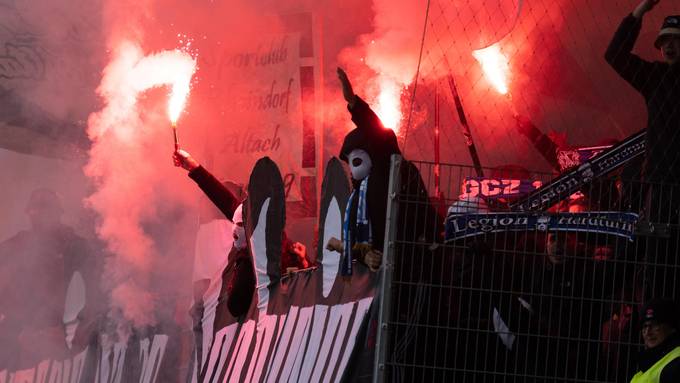 GC-Ultras wollten mit Pyros an Match in Lustenau – Polizei greift ein