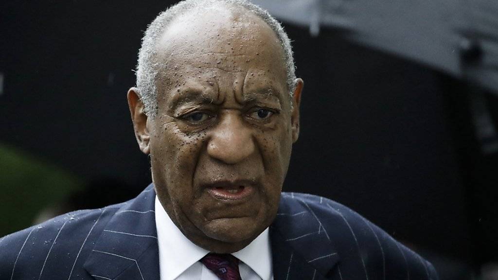 Der 81-jährige Bill Cosby muss wegen schwerer sexueller Nötigung mindestens drei Jahre ins Gefängnis. Seine Anwälte wollen gegen das Urteil Berufung einlegen.