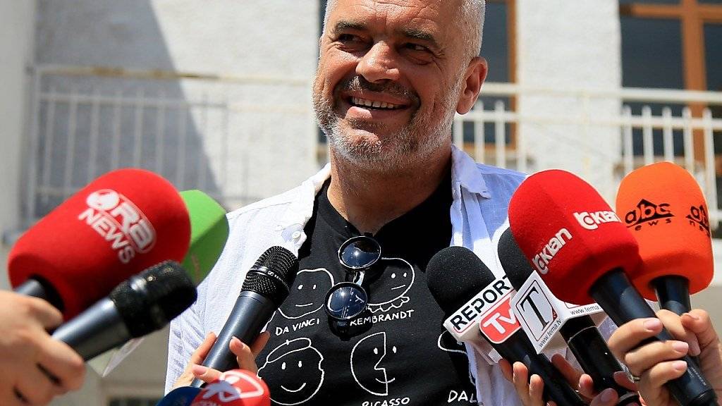Albaniens Regierungs- und Sozialistenchef Edi Rama hat wohl Grund zum Strahlen - es sieht nach einem Wahlsieg aus