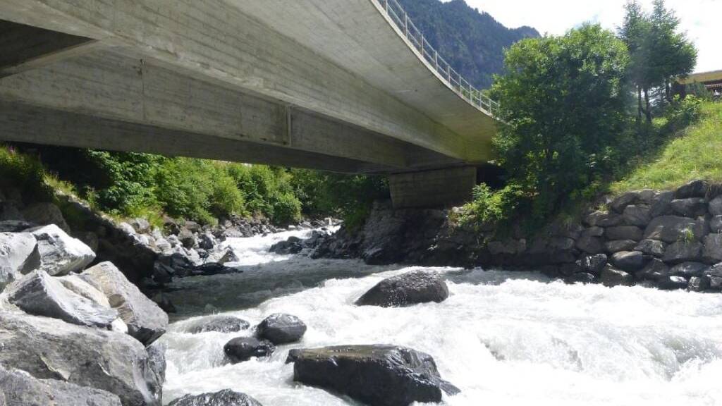 Muss einem Neubau weichen: Die Zaunbrücke über die schwarze Lütschine im Berner Oberland.