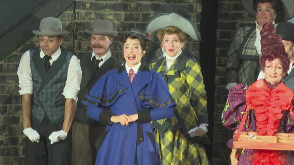 Mary Poppins feiert Schweizer Premiere auf Thuner Seebühne