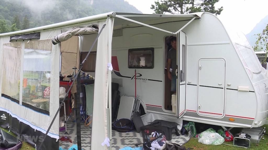 Gewitter wütet auf Campingplatz in Unterseen