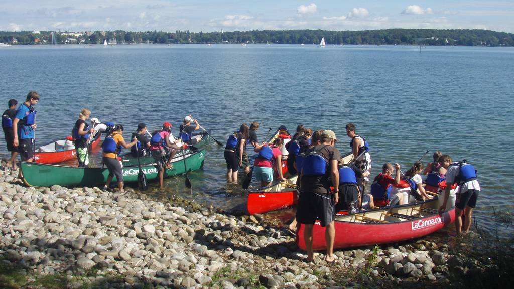 Erlebe eine schöne Fahrt mit dem Kanu auf dem Bodensee.