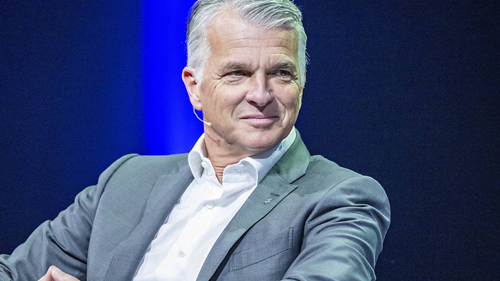 UBS-CEO Sergio Ermotti verdient gemäss Unia in einem Tag 1,5 mal mehr als die am wenigsten verdienende Person in seiner Bank in einem Jahr. (Archivbild)