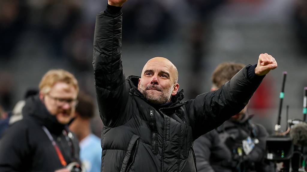 Pep Guardiola freut sich über den späten Treffer von Manchester City