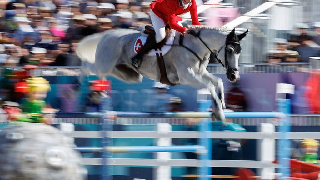 Martin Fuchs und Leone Jei, die in Paris das Olympia-Podest nur knapp verpasst haben, fliegen diesmal zum Sieg