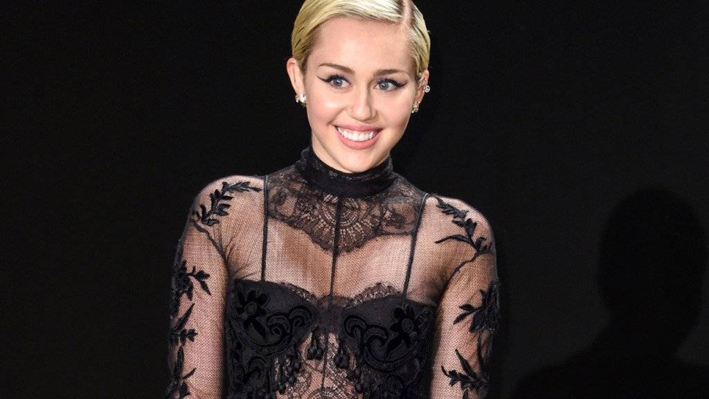 Miley Cyrus setzt sich für homosexuelle muslimische Jugendliche ein