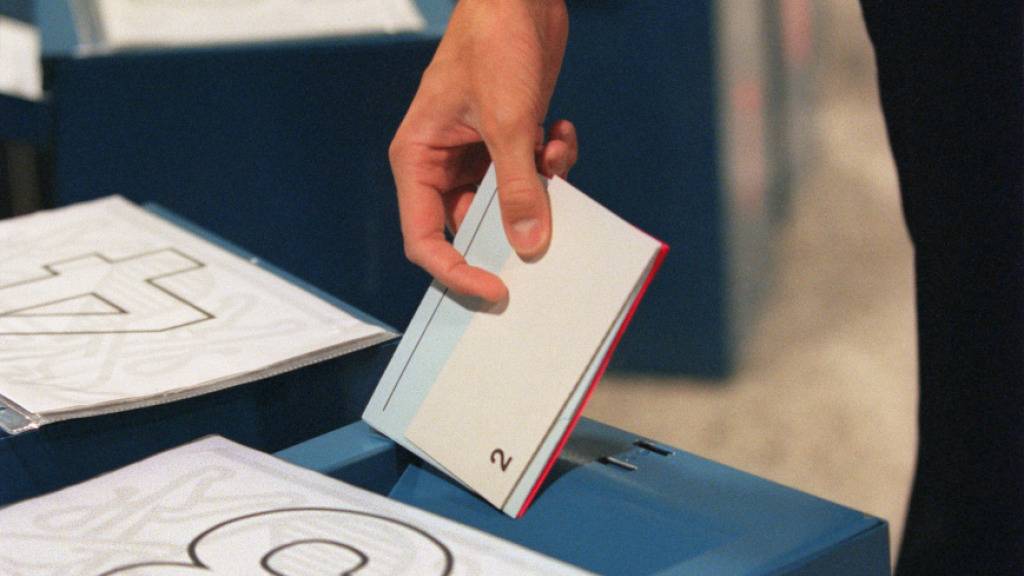 Im Mai entscheiden die über 18-jährigen Stimmberechtigten im Kanton Zürich darüber, ob bald auch 16- und 17-Jährige Abstimmungs- und Wahlzettel ausfüllen dürfen. (Symboldbild)