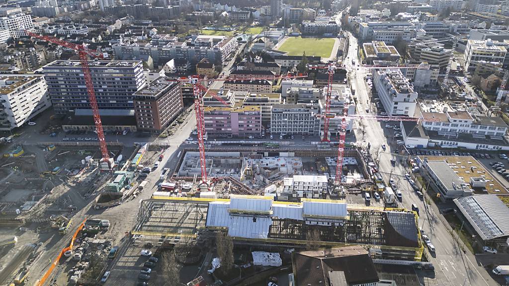 Wohnen ist in Zürich ein Dauerthema. Der neue Delegierte Wohnen soll helfen, dass mehr gemeinnützige Wohnungen gebaut werden (im Bild das Koch-Areal).  (Archivbild)