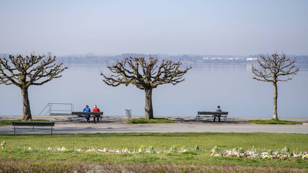 Der Kanton Zug budgetiert für 2026 einen Überschuss von 370 Millionen Franken. Im Bild der Zugersee. (Archivbild)