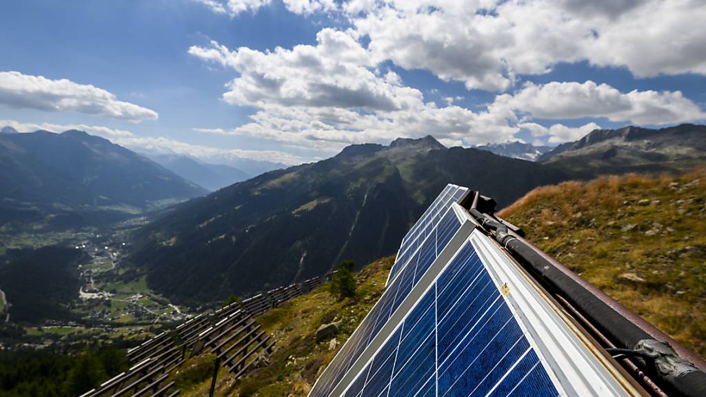 Allianz von Politik und Wirtschaft für Ja zum Energie-Mantelerlass