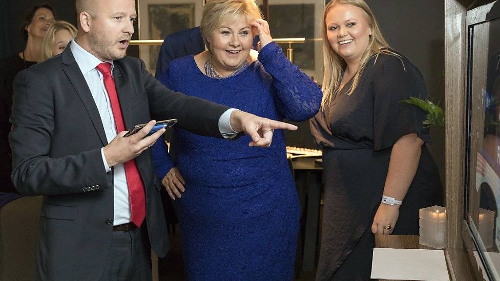 Norwegens Ministerpräsidentin Erna Solberg (Mitte) darf auf eine weitere vierjährige Amtszeit mit ihrer konservativen Koalition hoffen.
