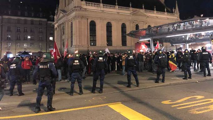 Wieder unbewilligte Demo von Massnahmen-Gegnern in Bern