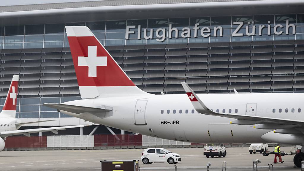 Die Swiss hat am Montag 42 Flüge wegen der Warnstreiks in Deutschland gestrichen. (Symbolbild)