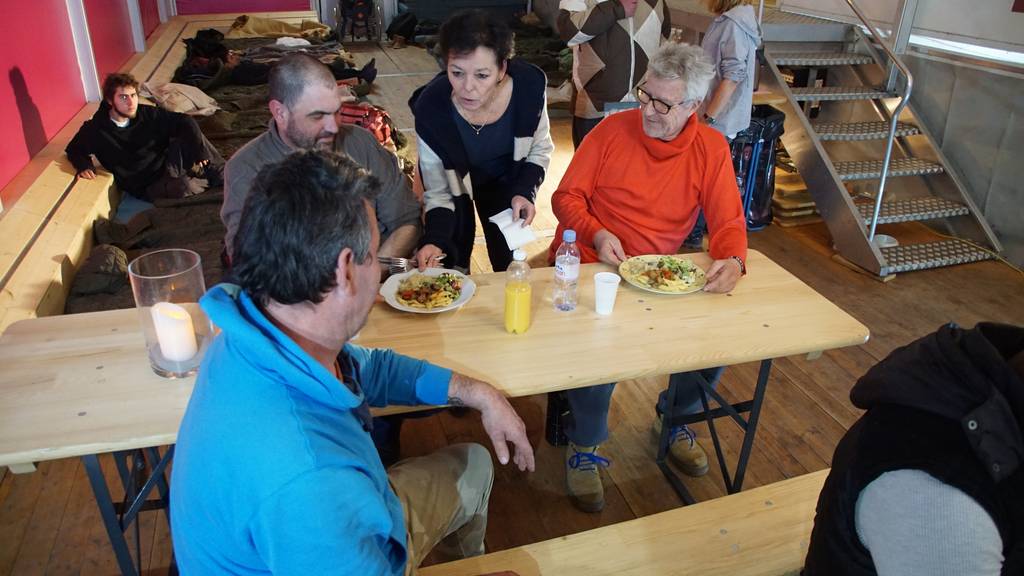 Die andere Seite: Helferinnen und Helfer