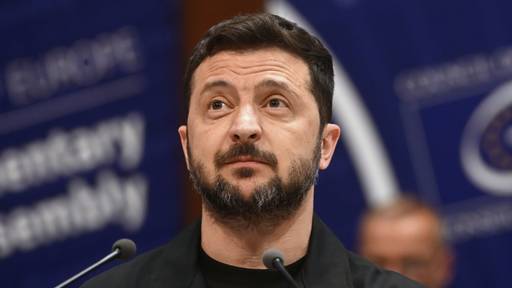 Selenskyj verspricht neue Waffen gegen russische Angriffe