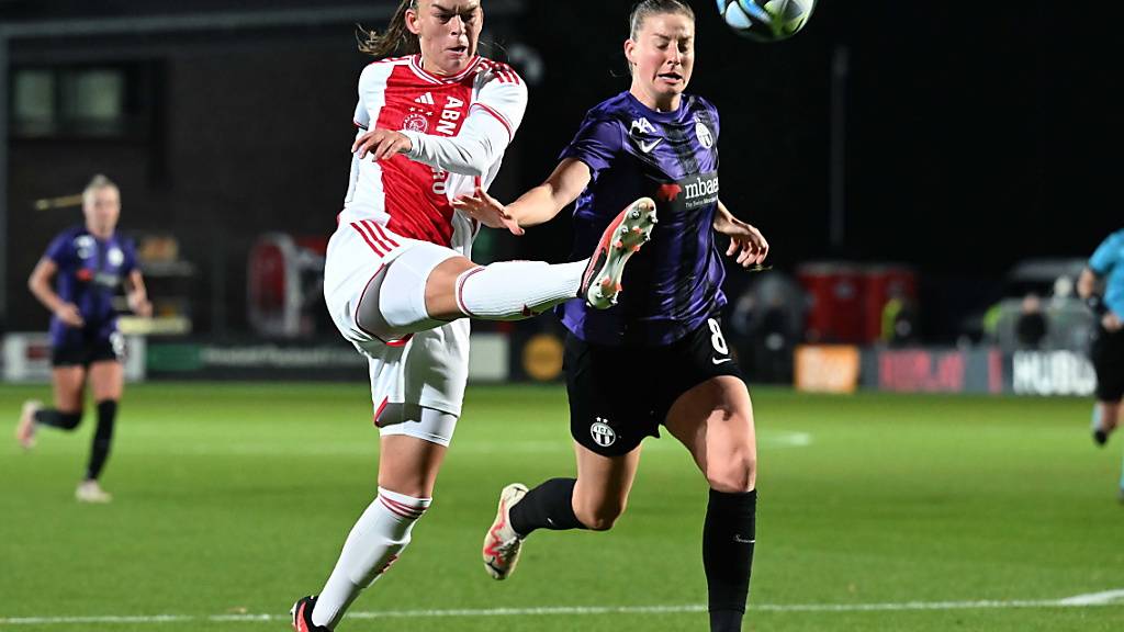 Romee Leuchter (im Duell mit Julia Stierli) traf fünfmal in zwei Partien gegen den FC Zürich