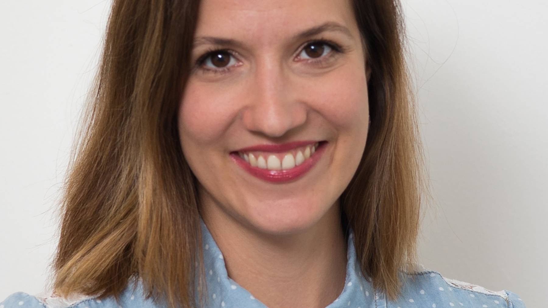 Jelena Milošević hilft gut ausgebildeten Flüchtlingen bei der Jobsuche.