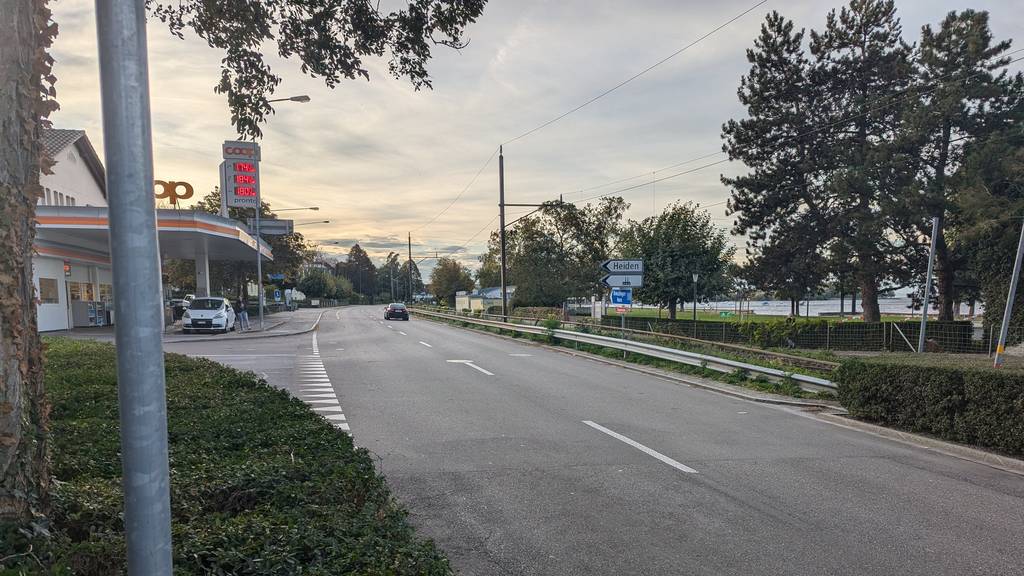 Vor dieser Tankstelle kam es zum gewagten Manöver.