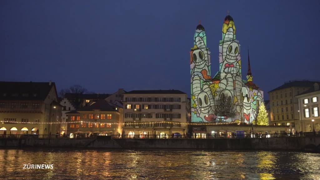 Neujahrswünsche erstrahlen auf Zürcher Wahrzeichen