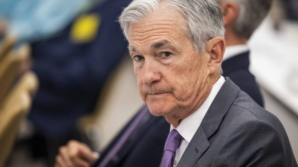 Fed-Chef Jerome Powell (Bild) hat dem Druck vom US-Präsident Donald Trump standgehalten. Die US-Leitzinsen bleiben zunächst unverändert. (Archivbild)