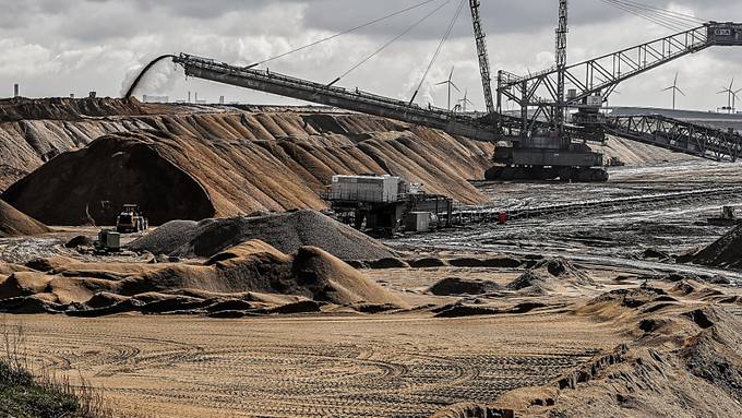 RWE erholt sich weiter von schwachem Jahresauftakt