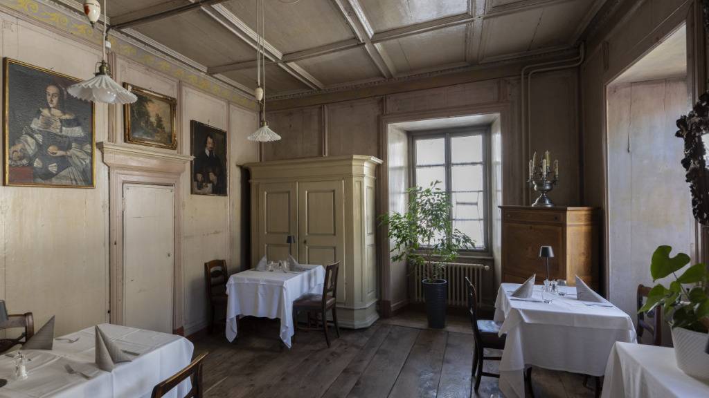 Die Hotels im grenznahen Puschlav und Unterengadin ziehen nach den Olympischen Spielen in Norditalien eine durchzogene Bilanz. Im Bild die Räume des Hotel Albrici in Poschiavo. (Archiv)