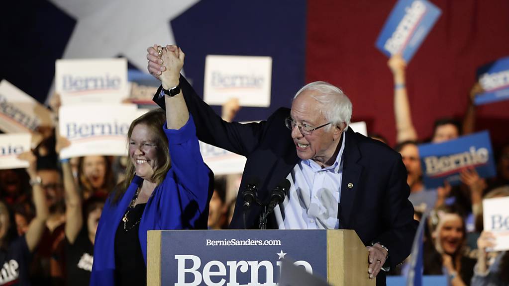 Der linke Präsidentschaftsbewerber Bernie Sanders hat die dritte Vorwahl der Demokraten im US-Bundesstaat Nevada mit grossem Abstand gewonnen. Nach Auszählung von etwa 50 Prozent der Stimmen erzielte Sanders 46,6 Prozent, berichteten US-Medien am Sonntag übereinstimmend. (Archivbild)