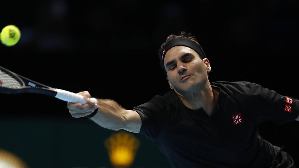 Vergeblich gestreckt: Roger Federer verlor sein Auftaktspiel an den ATP Finals in London gegen Dominic Thiem