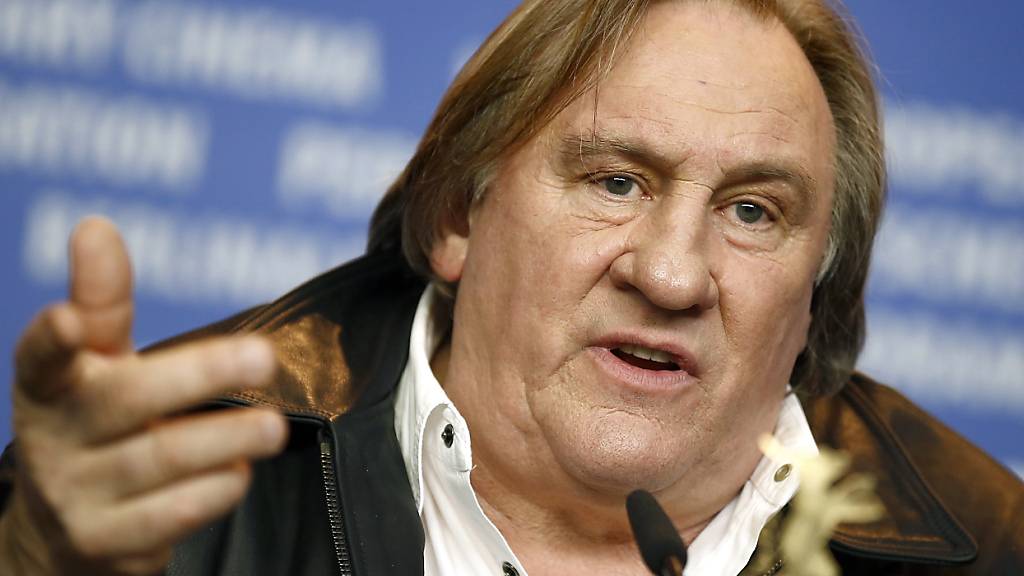 Belästigungsprozess gegen Depardieu begonnen