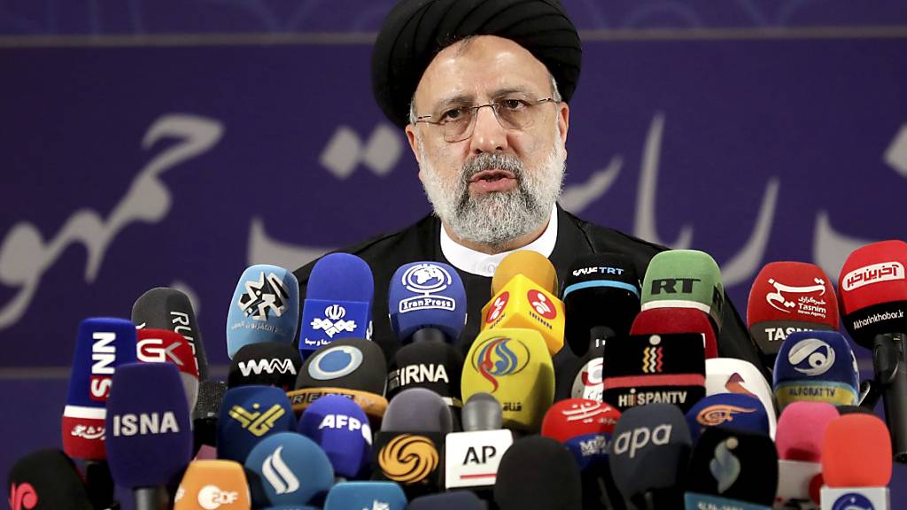 Iran: Spitzenkandidaten reichen Bewerbung zur Präsidentenwahl ein